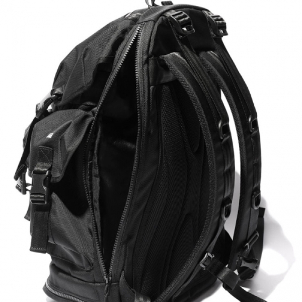 NEW ERA x rvddw UTILITY 4 POCKET PACK 40L rvner021 バック