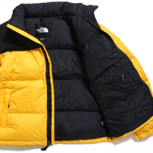 1996 RETRO NUPTSE JACKET NF0A3C8D イエロー(70M) ダウン