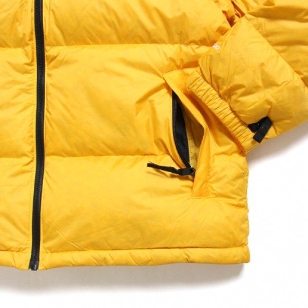 1996 RETRO NUPTSE JACKET NF0A3C8D イエロー(70M) ダウン